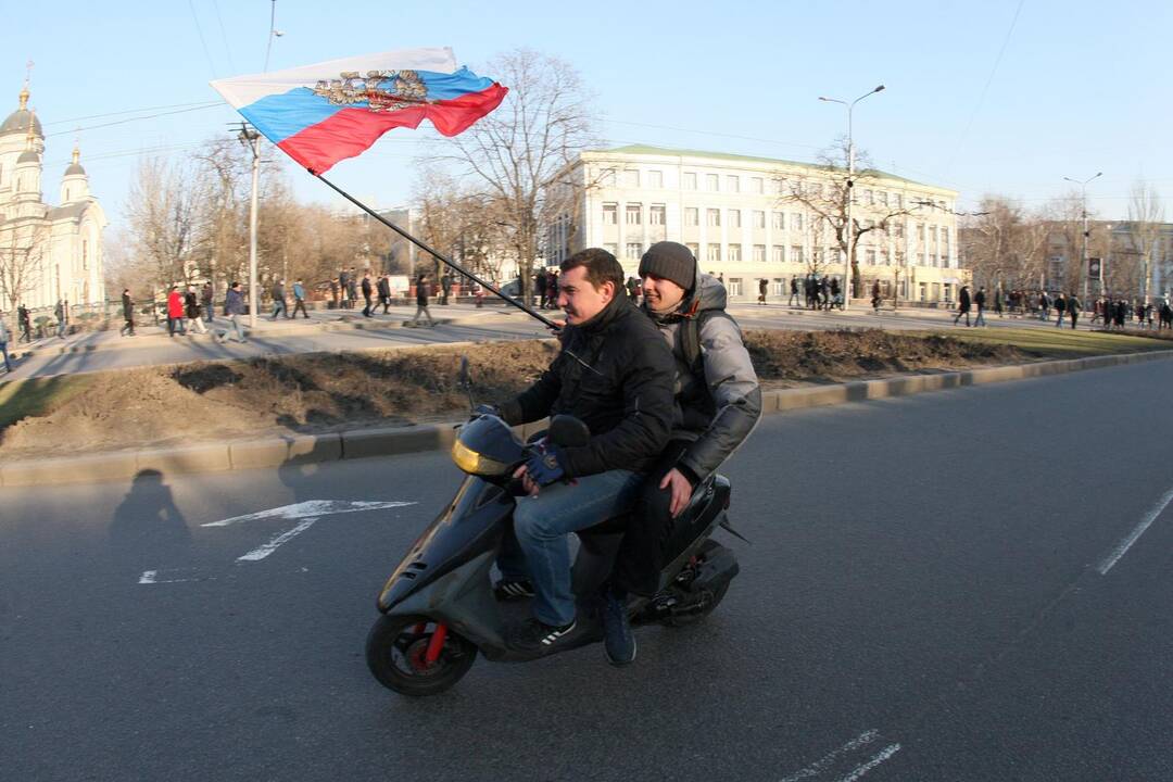 Ukrainoje – protestai priešingose barikadų pusėse