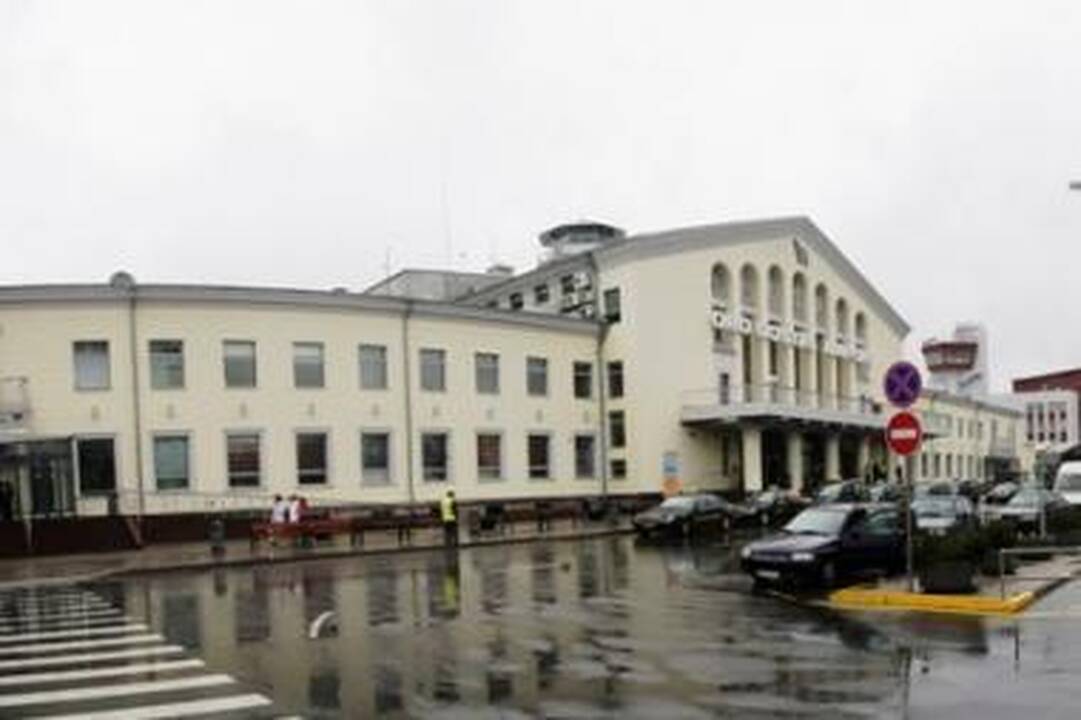 Vilniaus oro uoste automobiliai nemokamai galės stovėti 15 minučių