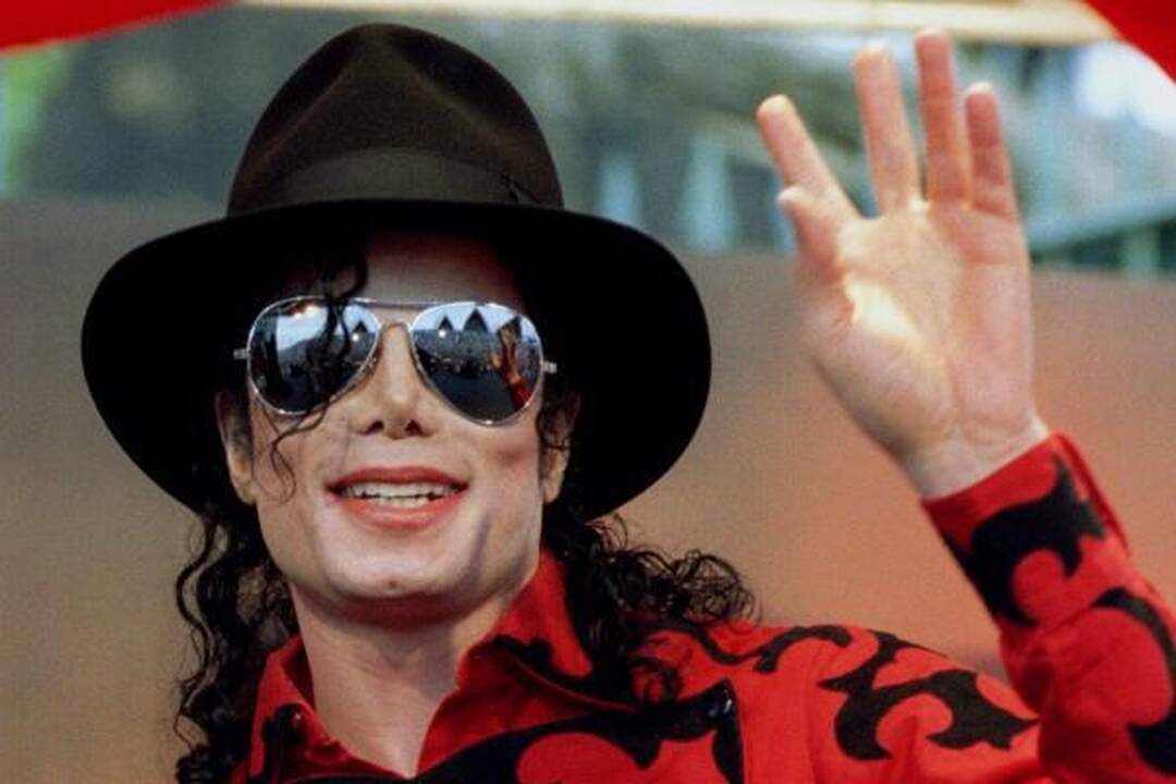 Mirė popmuzikos karalius Michaelas Jacksonas (papildyta)
