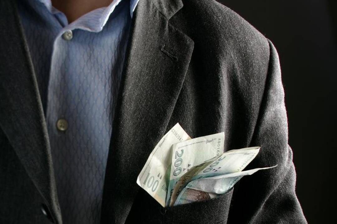 5 tūkst. litų atlyginimas Vilniuje – realu ar tik pasaka? (papildyta)