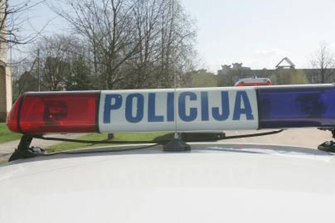 Apylinkių inspektoriai tapo darbo valandų vergais 