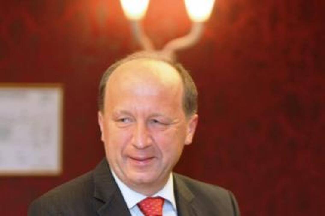 „Krizių šviesusis apaštalas“ vėl paskirtas premjeru