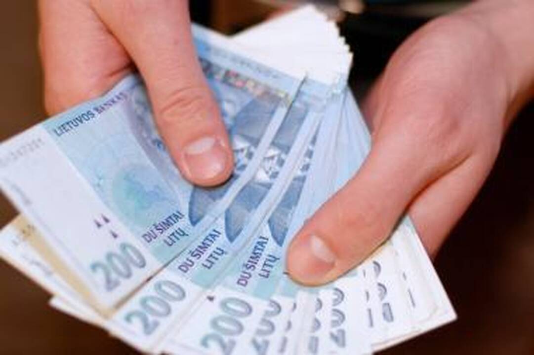 Valstybei skolina ir pensininkai