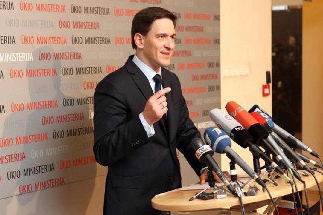 D.Kreivys traukiasi iš ūkio ministro posto 