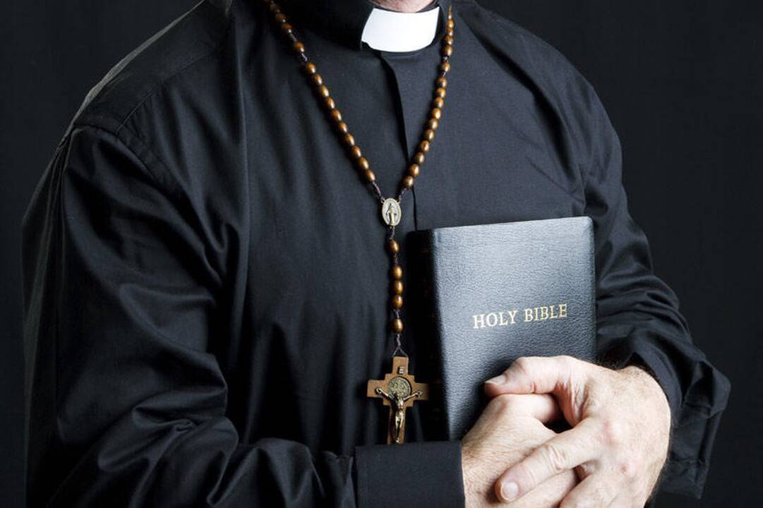 Belgijos Katalikų Bažnyčia išmokės kompensacijas pedofilijos skandalo aukoms