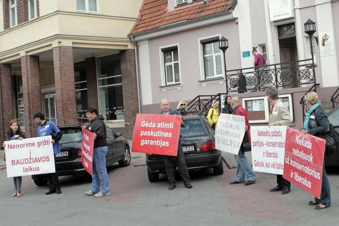 Rastas granatas vaikai parsinešė į namus   
