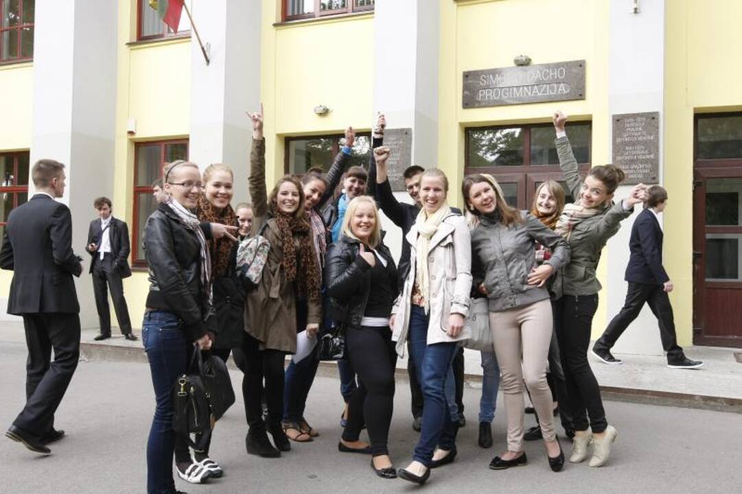 Klaipėdiečiams anglų kalbos egzamine lijo šimtukais