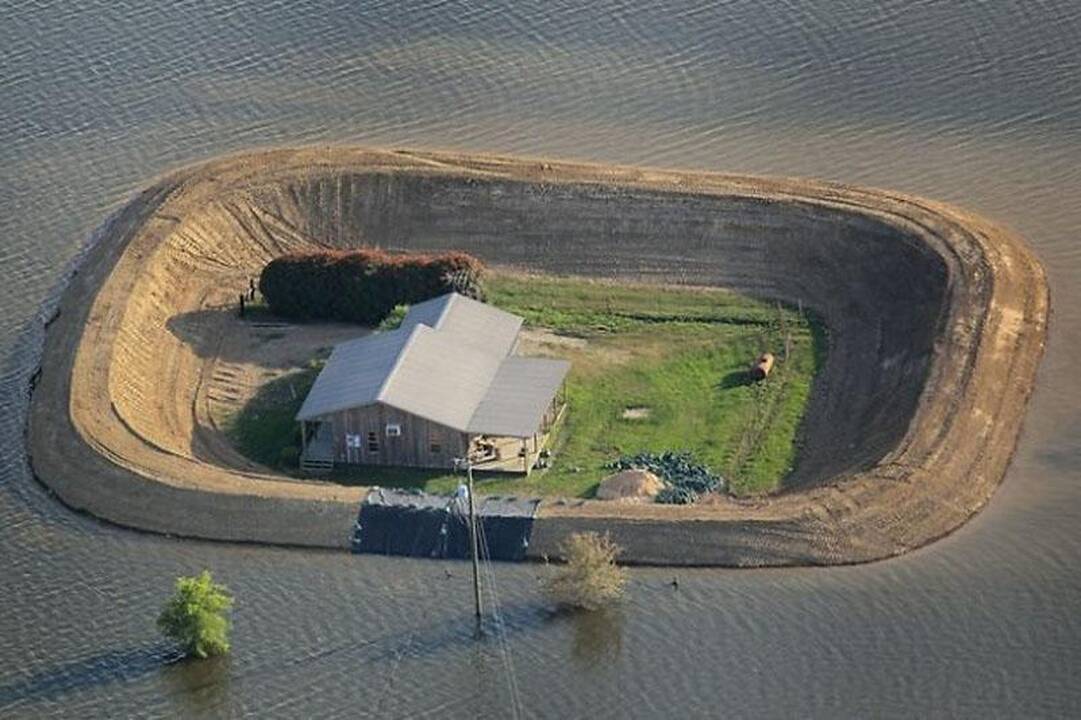 Gynyba nuo potvynių savadarbėmis dambomis