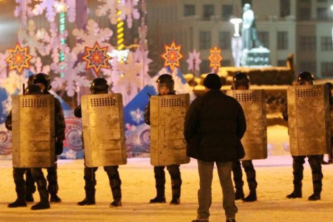 Baltarusijoje sulaikyti visi alternatyviniai kandidatai į prezidentus, išskyrus Romančiuką ir Tereščenką
