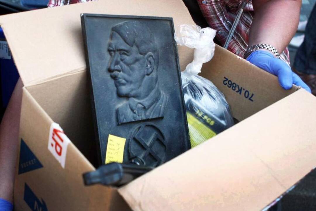 Estų kalba išleista knyga apie A.Hitlerį
