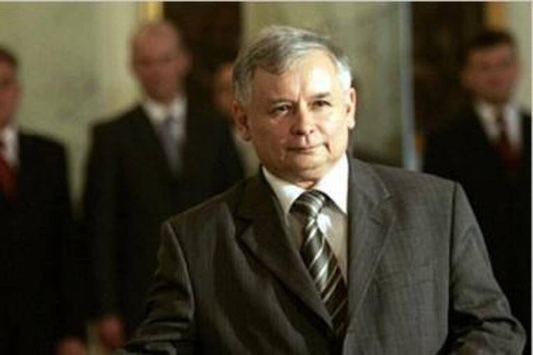 Lenkijos prezidento rinkimai: J.Kaczynskis gali pralenkti B.Komorowskį