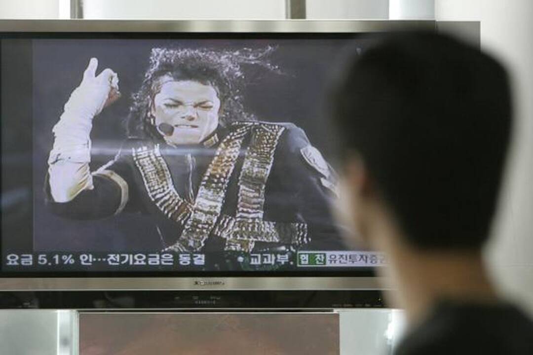 Mirė popmuzikos karalius Michaelas Jacksonas (papildyta)