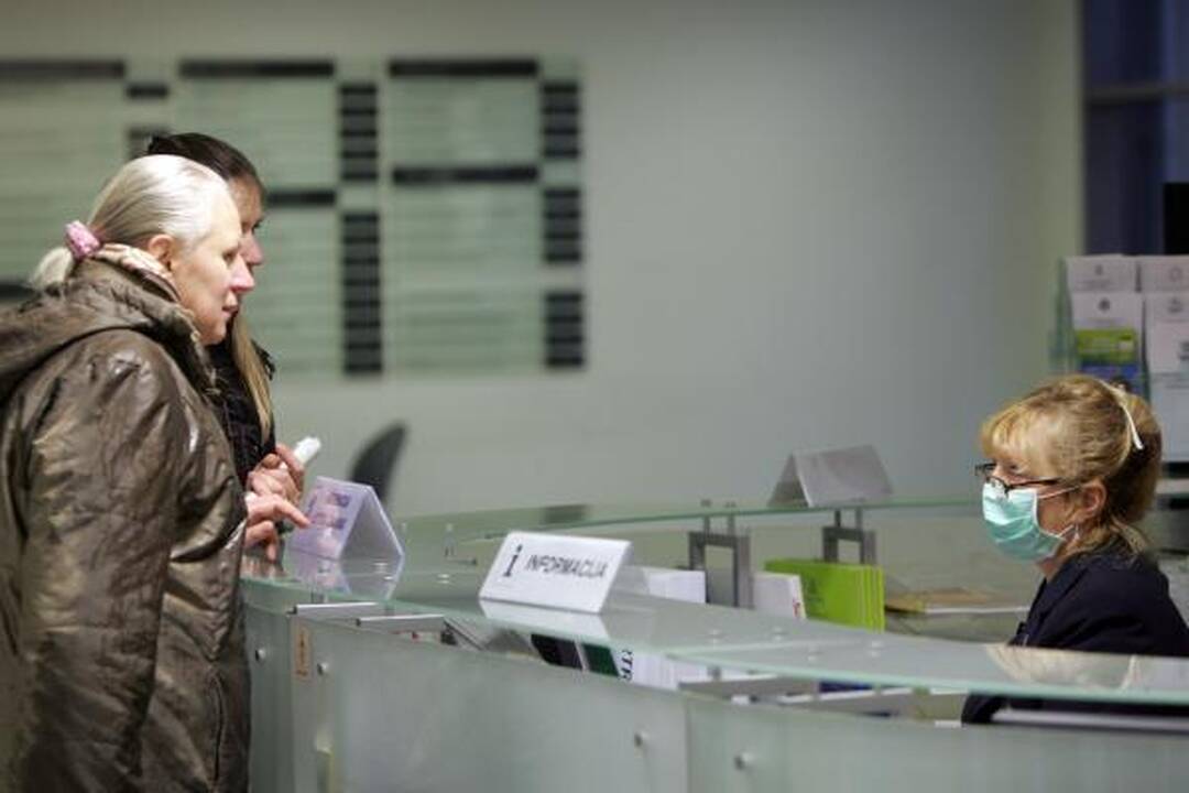 Nuo gripo epidemijos savivaldybė pasislėpė po kaukėmis