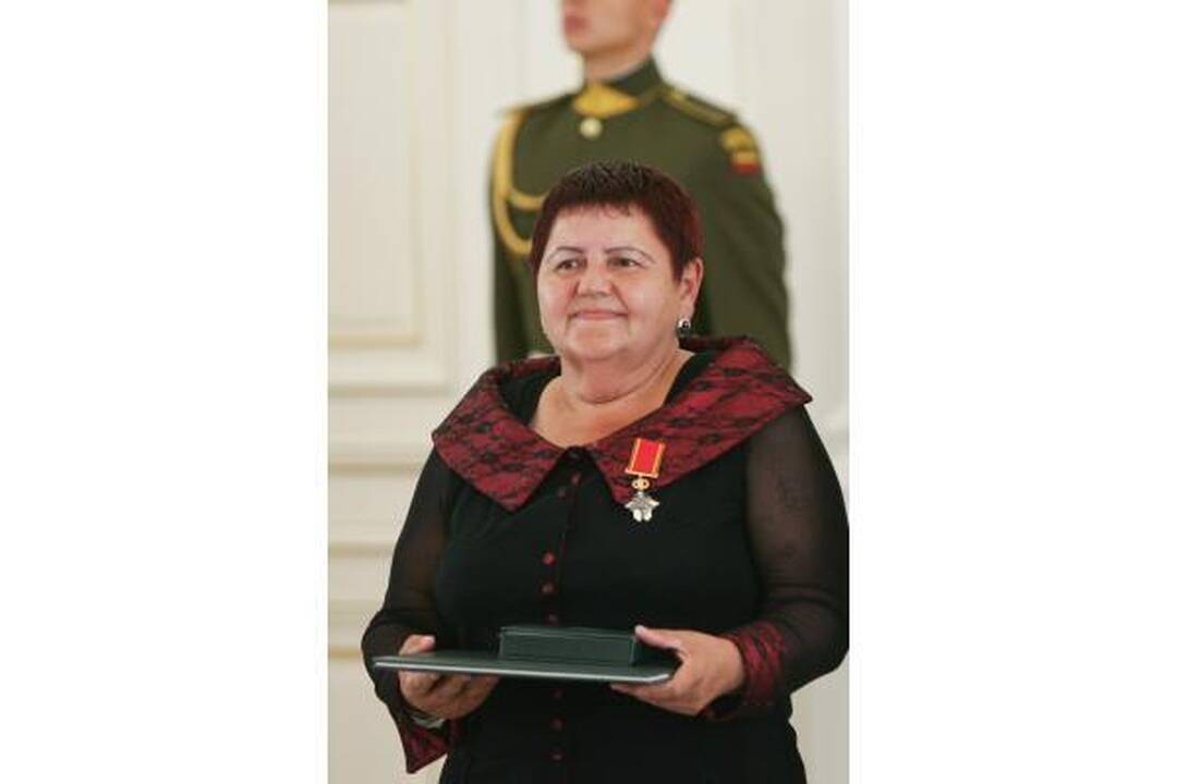 D.Grybauskaitė įteikė apdovanojimus už nuopelnus Lietuvai