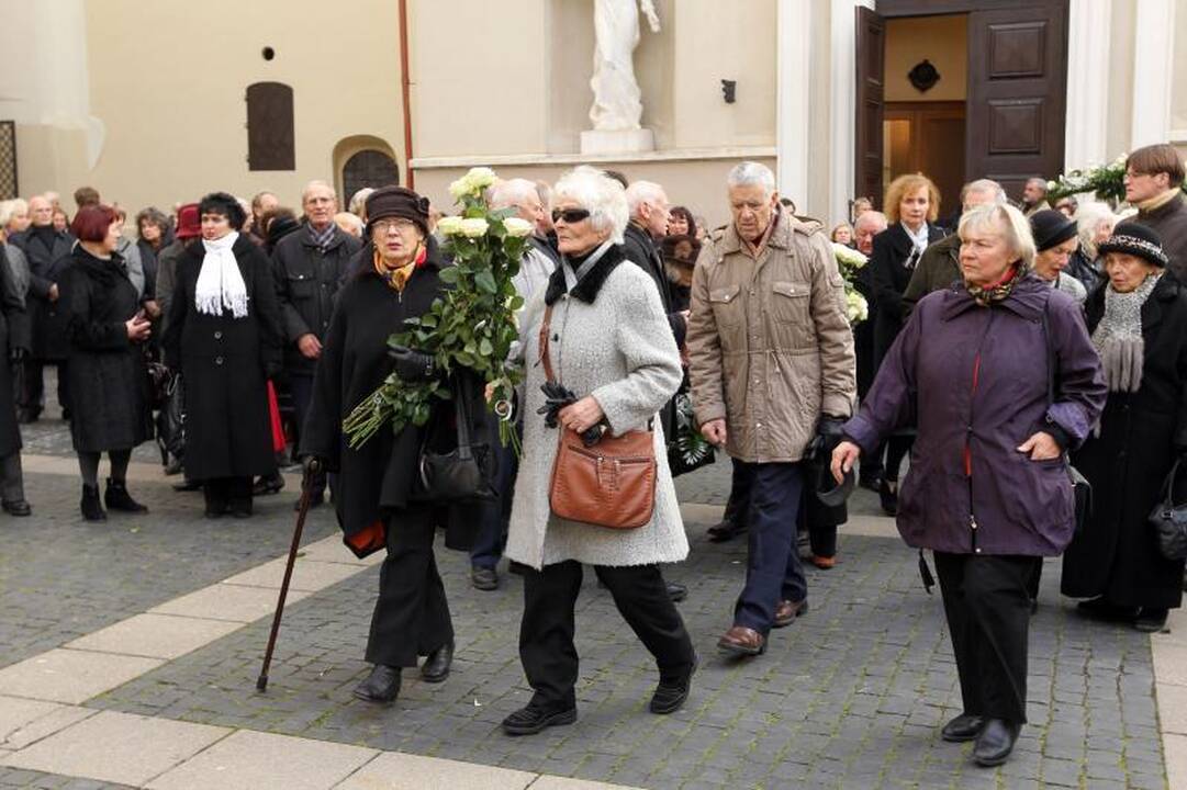 Į amžino poilsio vietą išlydėtas profesorius J.Kubilius