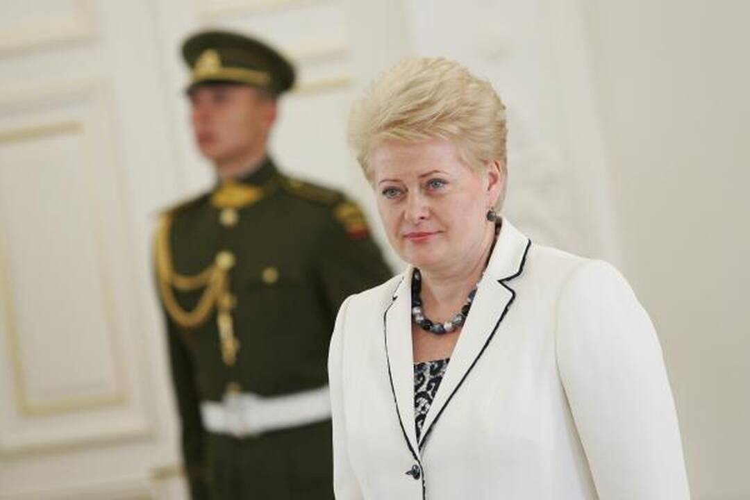 D.Grybauskaitė įteikė apdovanojimus už nuopelnus Lietuvai