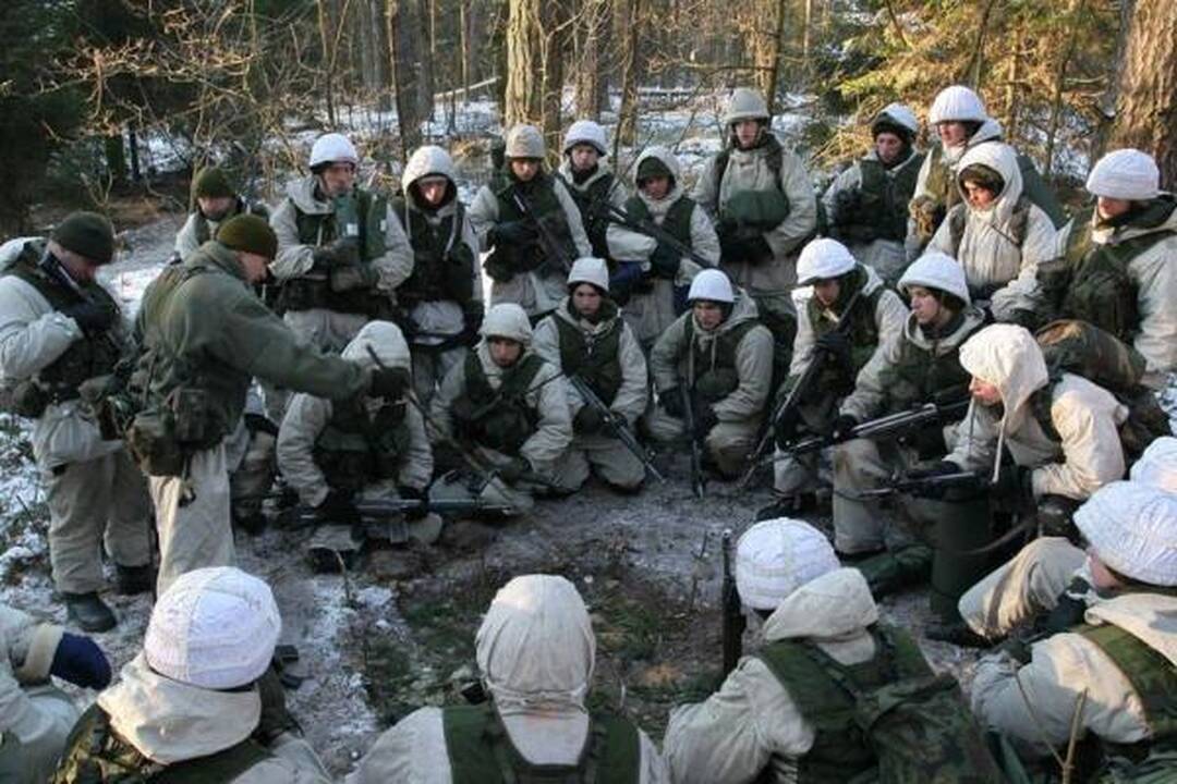 Mokomojo pulko kariams įteikti kurso baigimo pažymėjimai