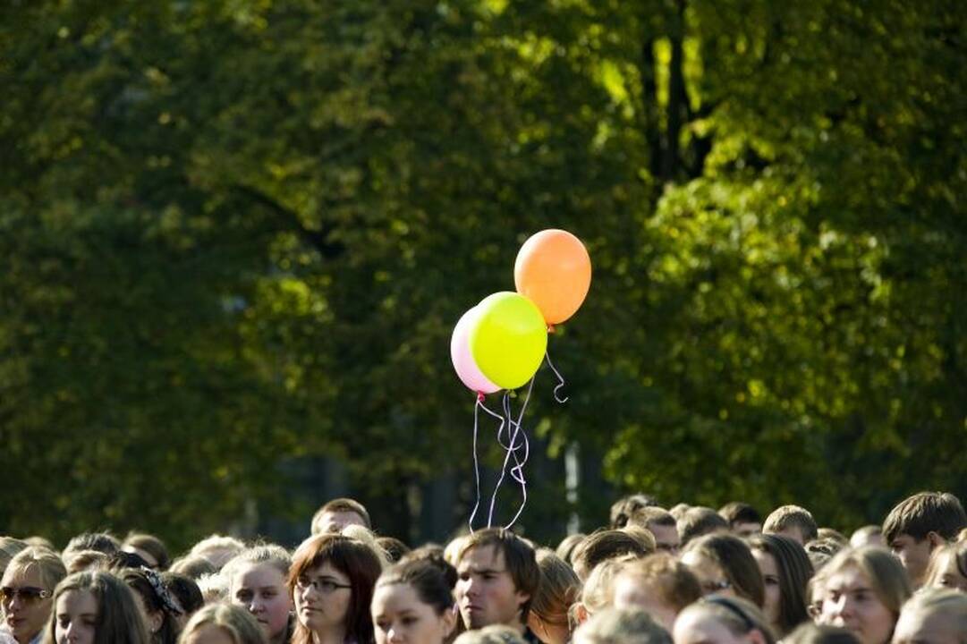 Moksleivių rekordas: daugiau nei 30-čia kalbų ištartas žodis „laisvė“