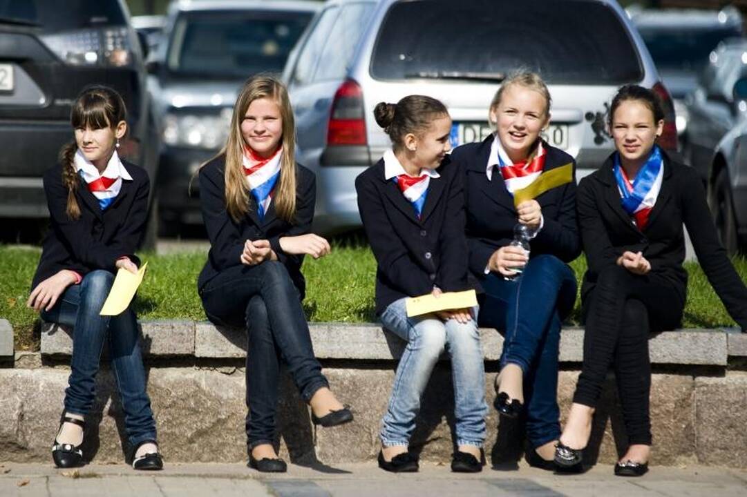 Moksleivių rekordas: daugiau nei 30-čia kalbų ištartas žodis „laisvė“