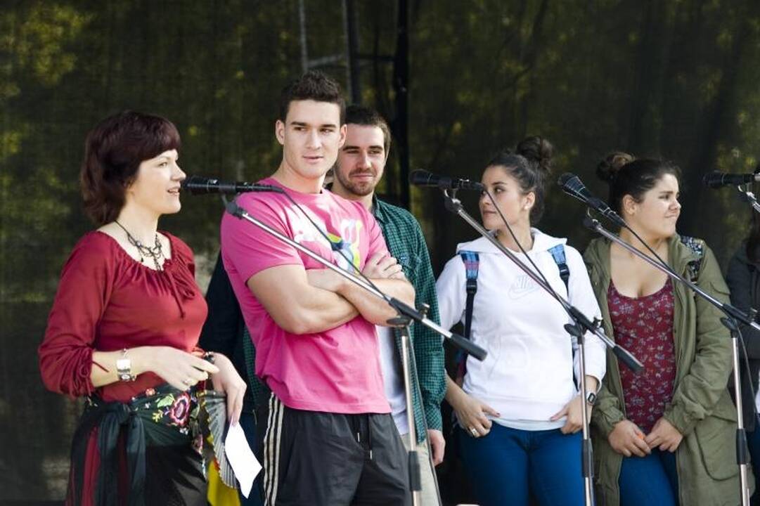 Moksleivių rekordas: daugiau nei 30-čia kalbų ištartas žodis „laisvė“