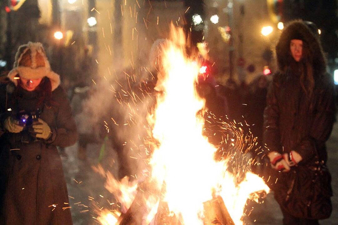 Vasario 16-oji sostinėje: nuo laužų Gedimino prospekte iki koncertų