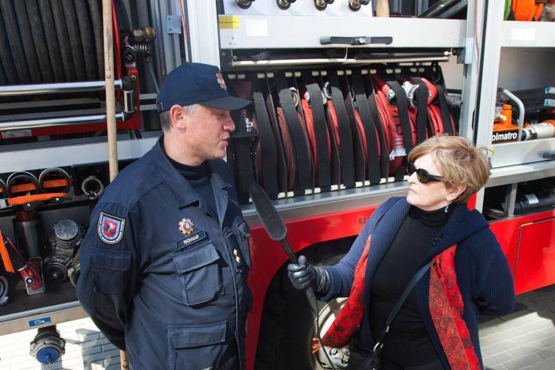 Ugniagesiai: už žolės deginimą skiriamos baudos nuo 50 iki 1000 Lt