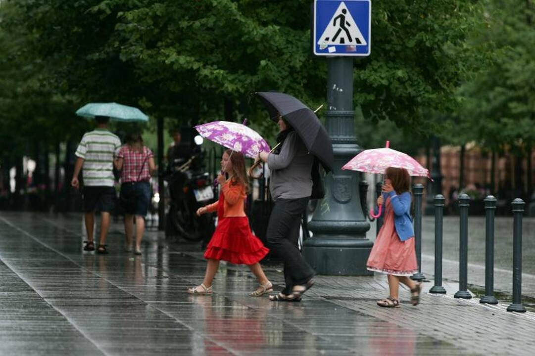 Savaitė numatoma drėgna, bet šalta nebus
