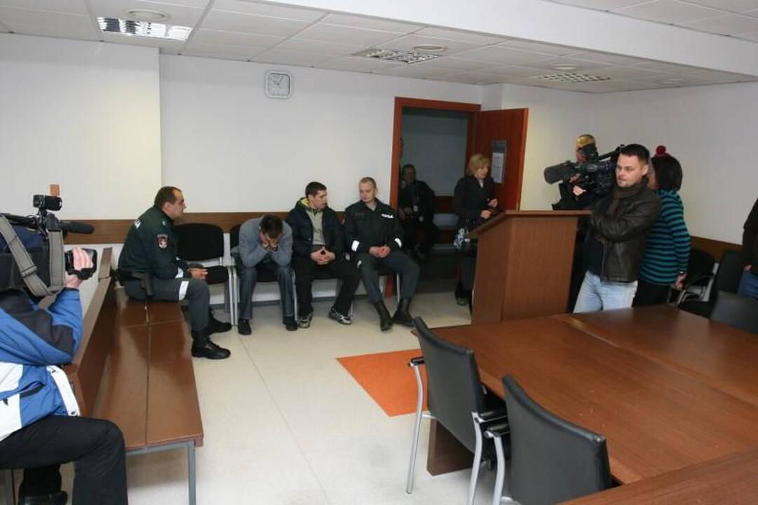 Paskelbtas nuosprendis automobilių vagišiams broliams Kosovams