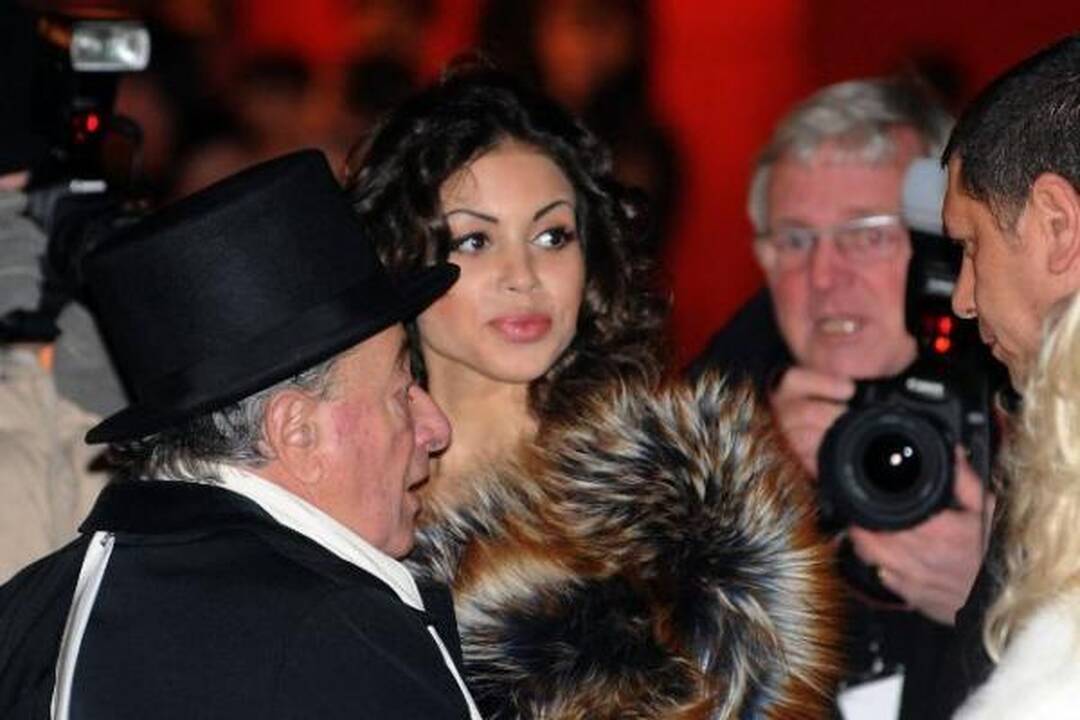 S.Berlusconi prostitutė Ruby - dėmesio centre per Vienos pokylį