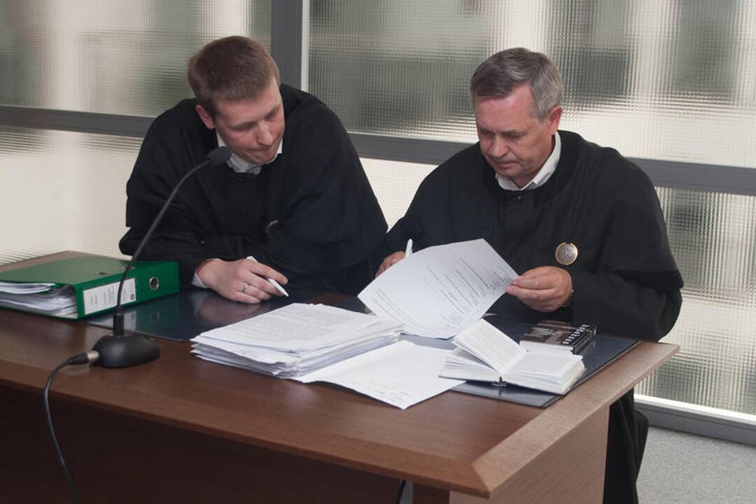 Dėl parašų klastojimo A.Valinsko bendražygius siūloma bausti baudomis