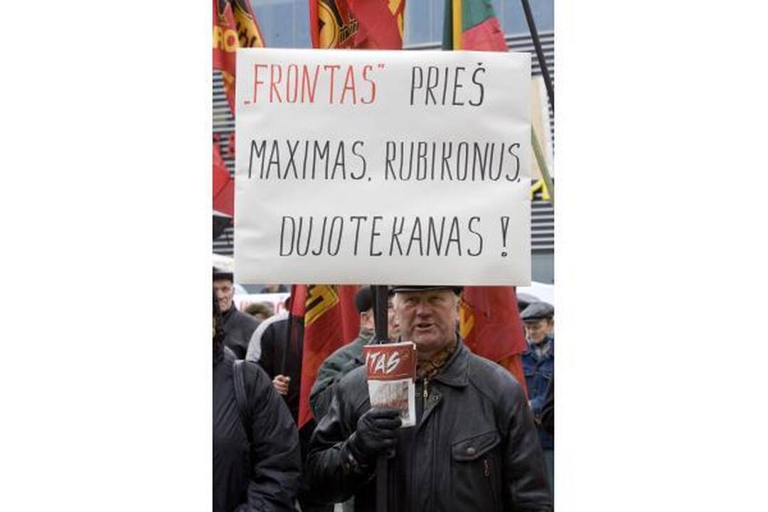 Frontas mitingavo, jaunimas - šaipėsi (papildyta)