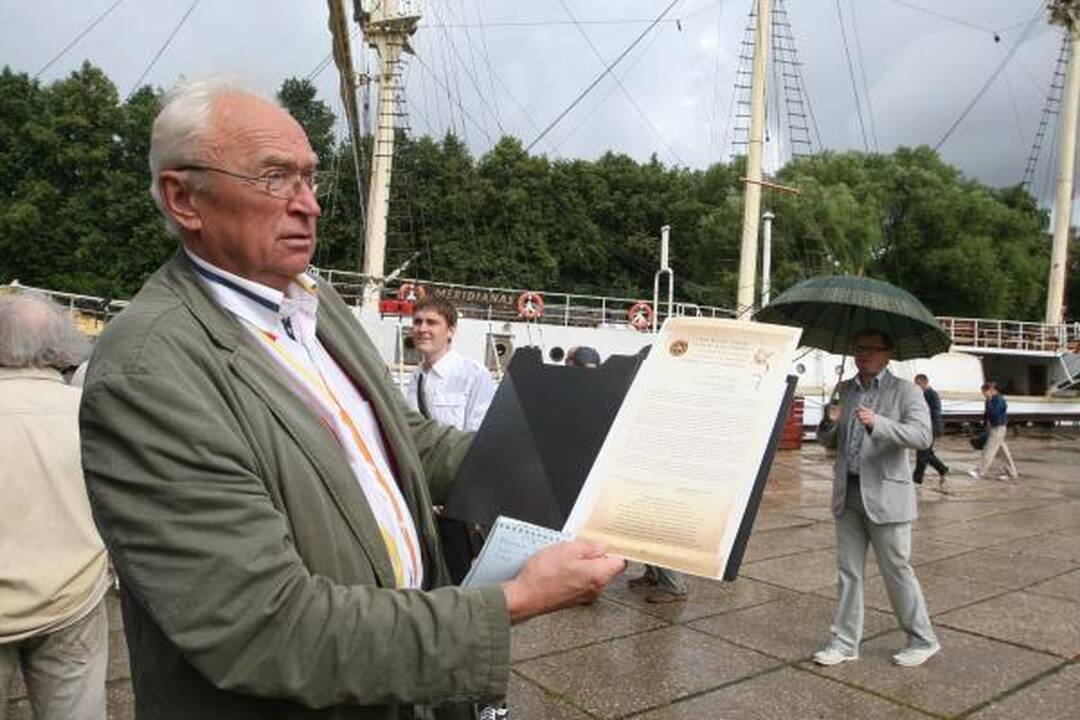 Klaipėdoje pradėtas statyti paminklas Lietuvos tūkstantmečiui