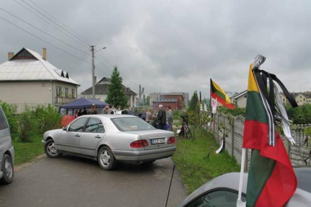 Prie Venckų namų atvyko ir V.Šustauskas, ir baikeriai (papildyta)