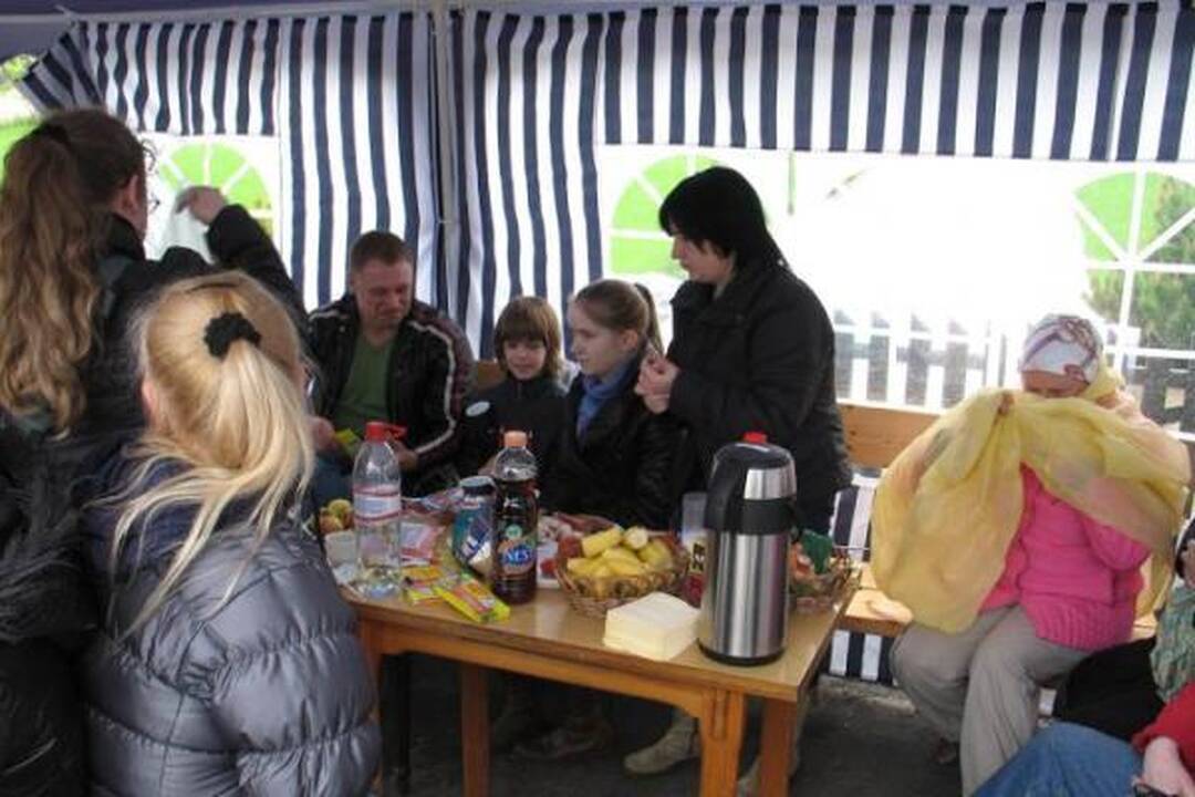 Prie Venckų namų atvyko ir V.Šustauskas, ir baikeriai (papildyta)