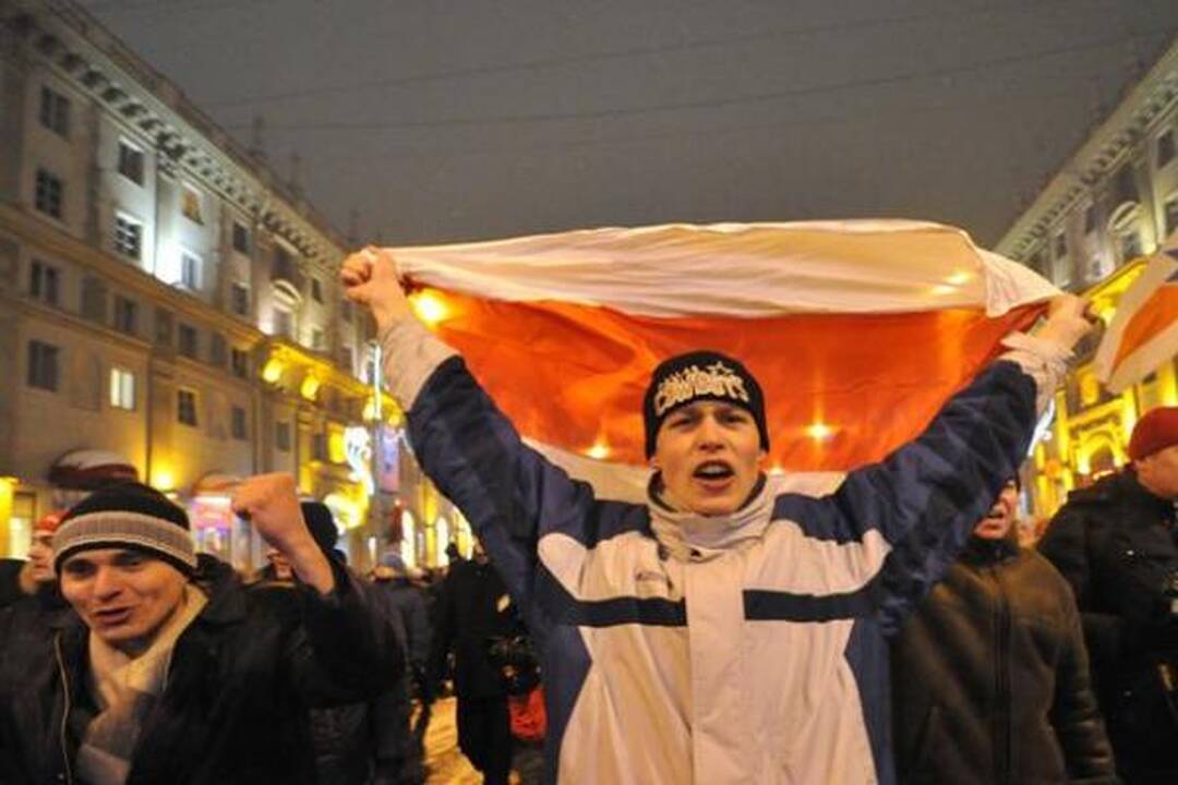 Baltarusijoje sulaikyti visi alternatyviniai kandidatai į prezidentus, išskyrus Romančiuką ir Tereščenką
