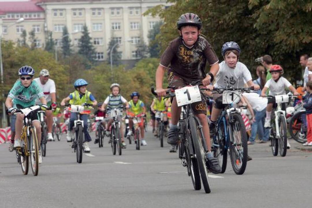 Pirmasis “Velomaratonas”: dalyviams – džiaugsmas, kitiems – sunkumai