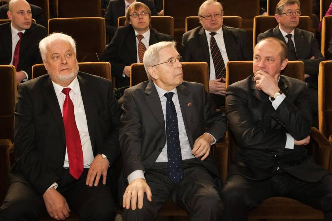 Premjeras apdovanojo verslininkus, vedančius į priekį ekonomiką