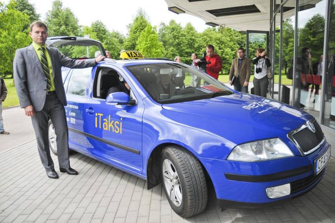 „iTaksi“ – vaizdo kameros, taksometras, planšetiniai kompiuteriai
