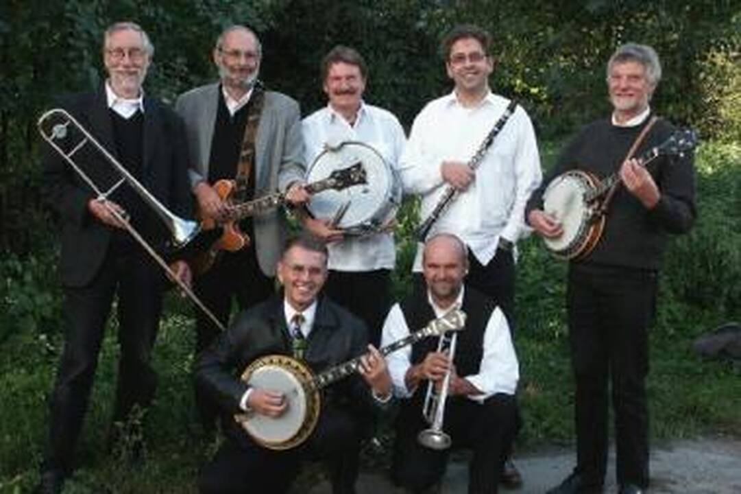 Stilius: "The Original Blütenweg Jazzer" laikosi originalaus džiazo ištakų stiliaus, kupino humoristinės interpretacijos.