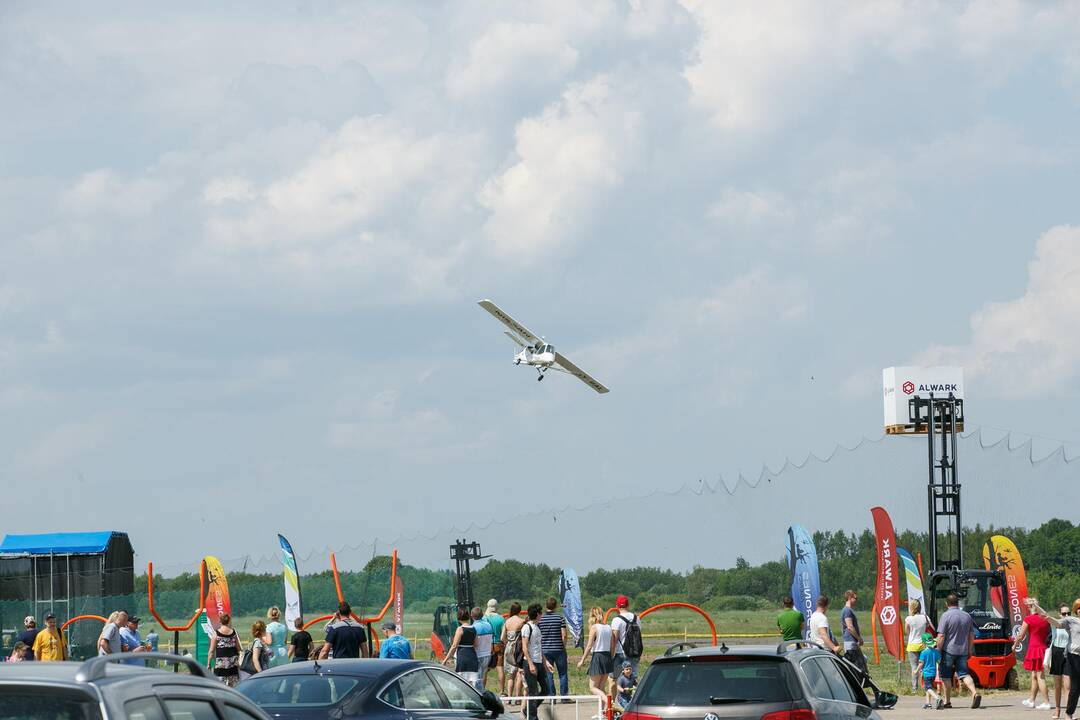 Aviacijos šventė S.Dariaus ir S.Girėno aerodrome