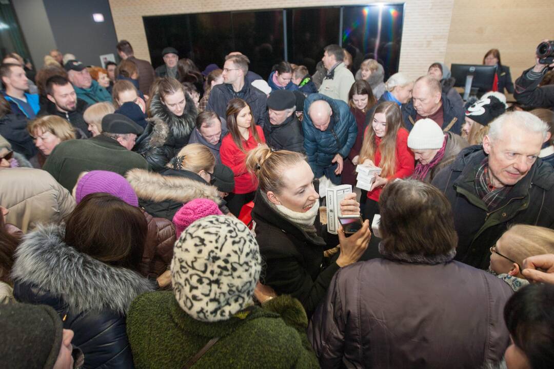 Vilniečių sutikimas Kauno autobusų stotyje