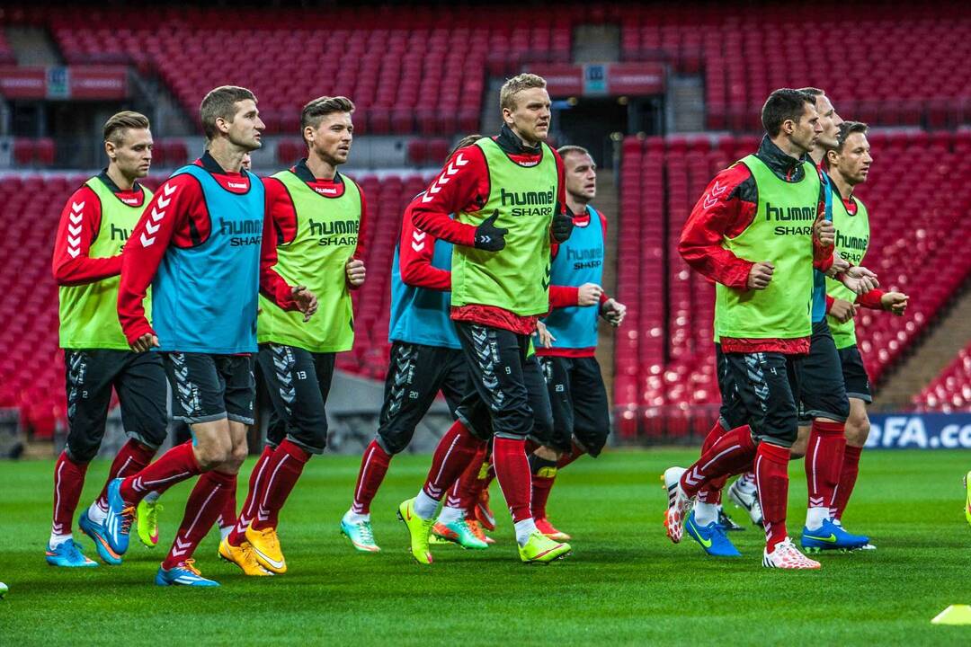 Lietuvos futbolo rinktinės treniruotė "Wembley" stadione