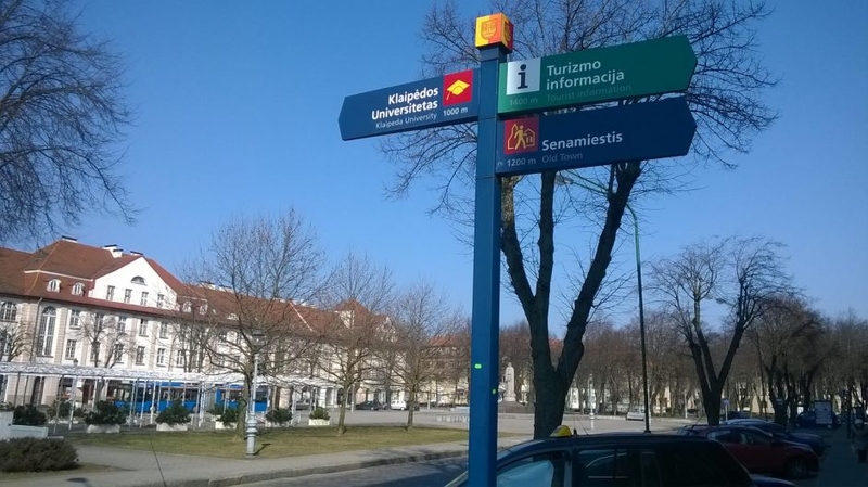 Žmonės sunerimo, kodėl bendrinis daiktavardis "universitetas" rašomas didžiąja raide.