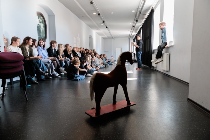 Unikalu: per ketvirtį amžiaus pasikeitė pedagogai, auklėtiniai, tačiau mokyklėlė „Mano teatras“ nepraranda savitumo.