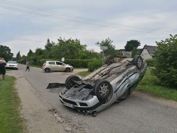Dituvoje – moters automobilio skrydis