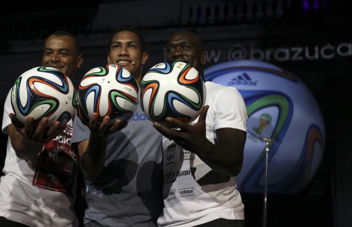 Pristatyta „Brazuca“ - oficialus 2014 FIFA pasaulio futbolo čempionato kamuolys