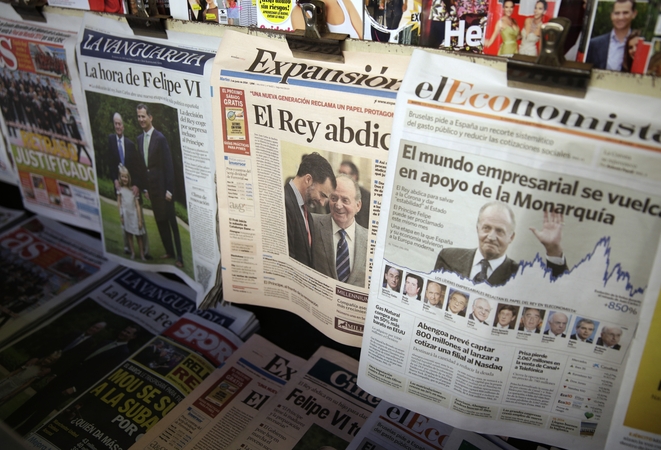 Ispanijos karaliui atsisakius sosto, į gatves išėjo antimonarchistai