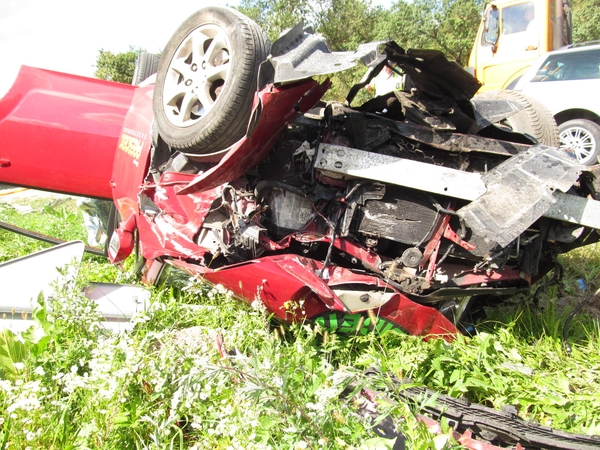 Avarija Lapių kelyje: susidūrus trims automobiliams sužalota šeima