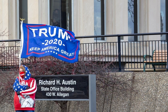 Dauguma amerikiečių mano, kad D. Trumpui metas pripažinti pralaimėjimą rinkimuose