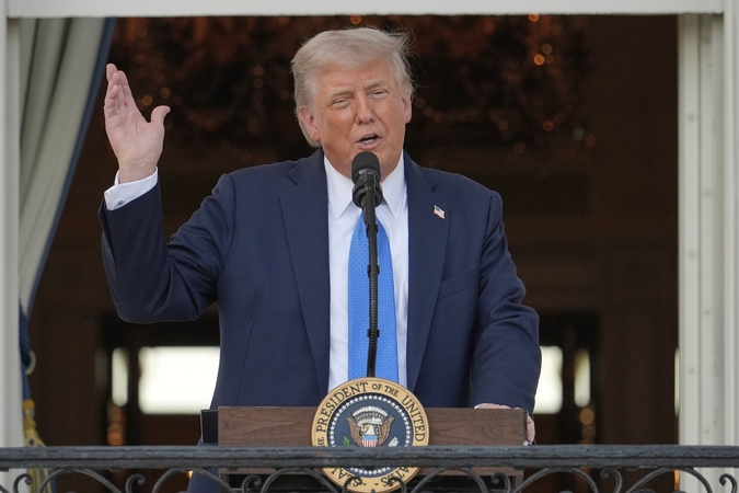 Šaltiniai: Trumpui padarė įspūdį Ukrainos operacija „Voratinklis“